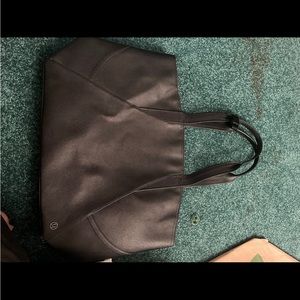 Lululemon purse